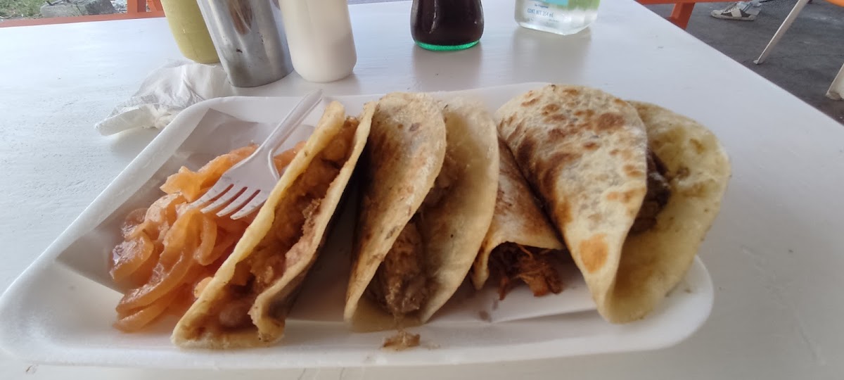 Las Comadres - Taquitos Dorados